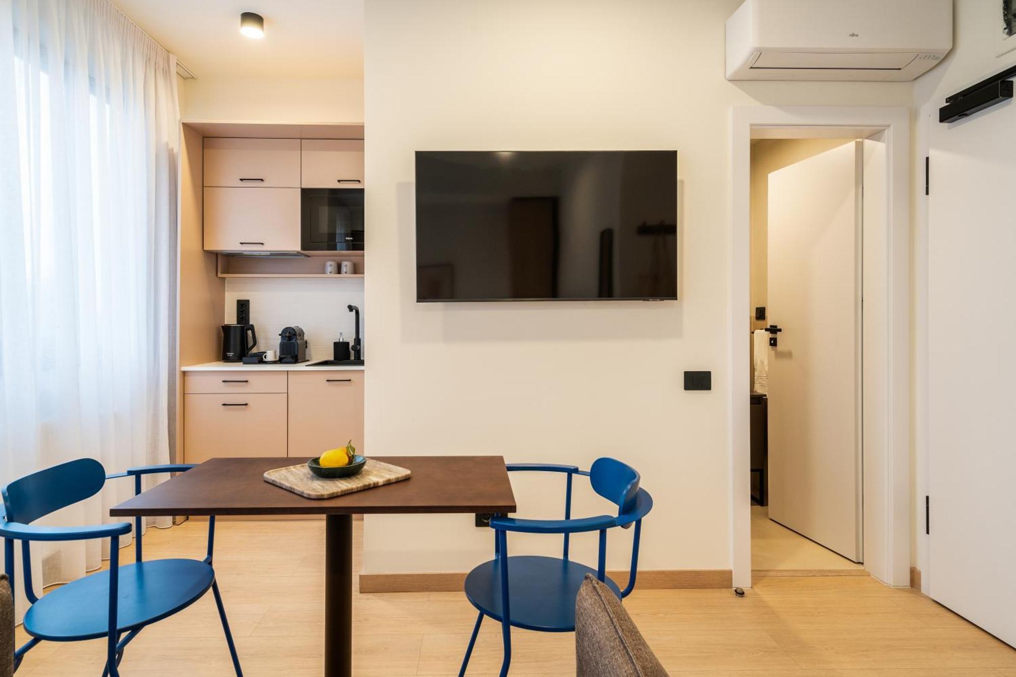 Old Town Apartments By Olala Homes Bucareste Exterior foto